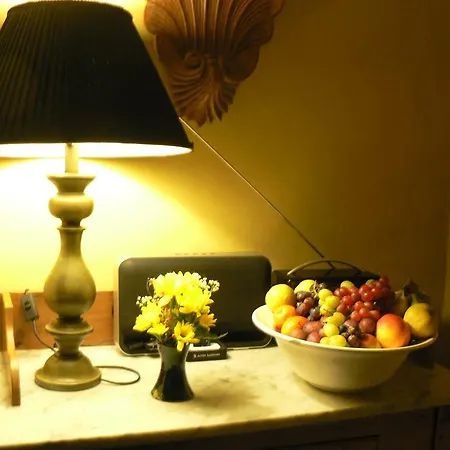 16 Franklin Bijou Boutique