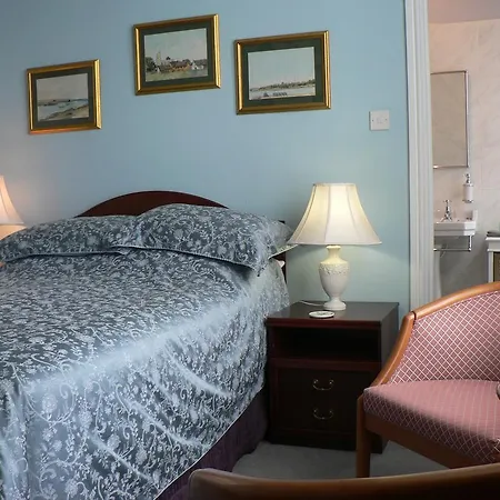 16 Franklin Bijou Boutique Bed & Breakfast *